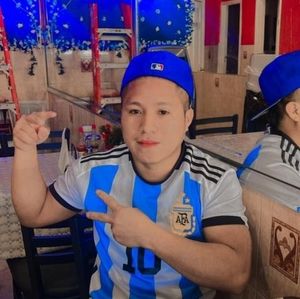 Meet your Posher, Ernesto